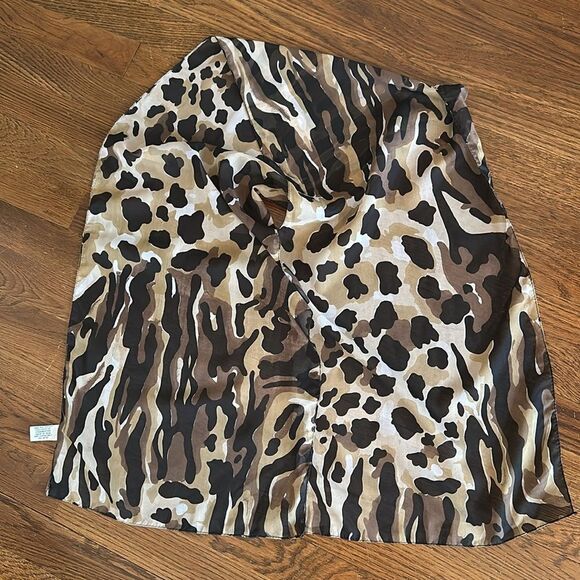 Vintage Accessory Street animal print semi sheer polyester long scarf - Picture 6 of 6